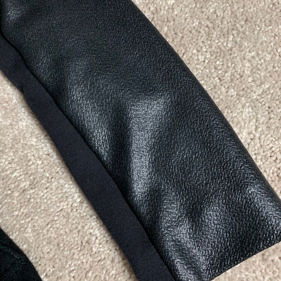 Black Wool BCBG coat - Picture 2 of 7